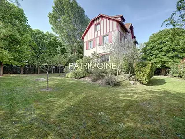 Rueil Malmaison 92500 Achat / Vente maison 7 pièces t7 terrasse cave