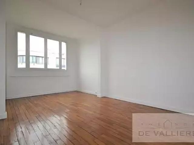 Rueil Malmaison 92500 Location appartement 1 pièce t1 au dernier étage cave