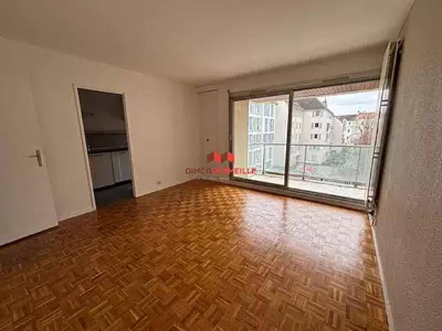 Rueil Malmaison 92500 Location appartement 1 pièce t1 cave parking
