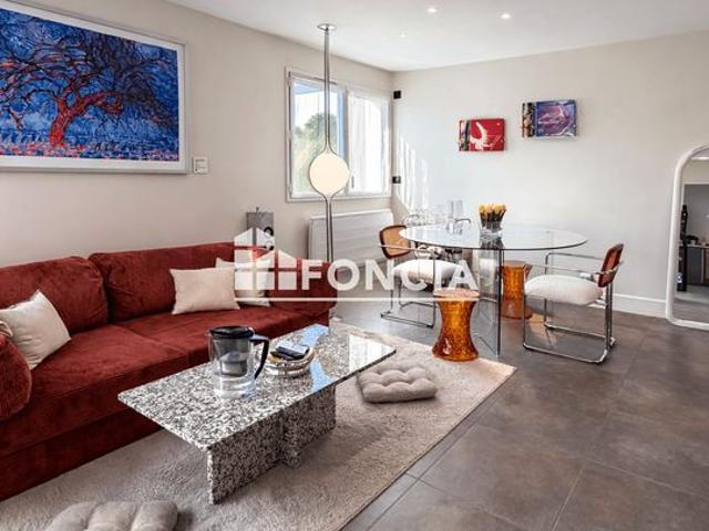 RUEIL MALMAISON – Appartement À VENDRE LOUÉ – 3 pièces de 62 m² avec balcon cave et parking