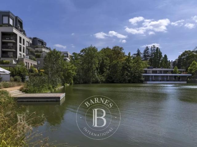 Rueil Malmaison – Domaine Richelieu Appartement d'exception de 102 m² – Terrasse – Vue lac – Résidence récente