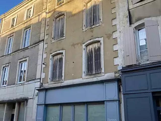 Ruffec 16700 Achat / Vente immeuble