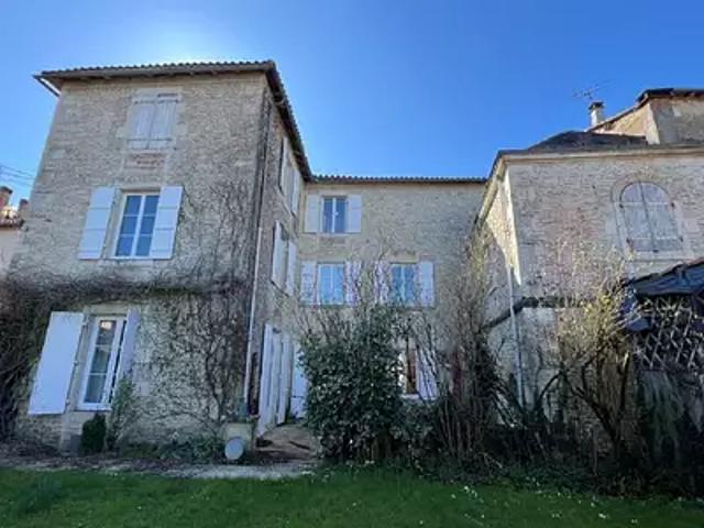 Ruffec 16700 Achat / Vente maison 1 pièce t1 piscine