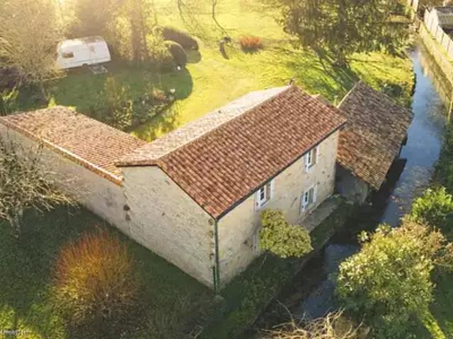 Ruffec 16700 Achat / Vente maison 5 pièces t5