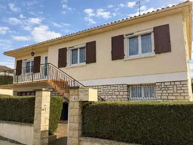 Ruffec 16700 Achat / Vente maison 5 pièces t5