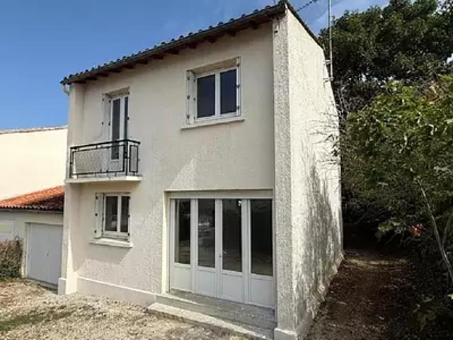 Ruffec 16700 Achat / Vente maison 5 pièces t5