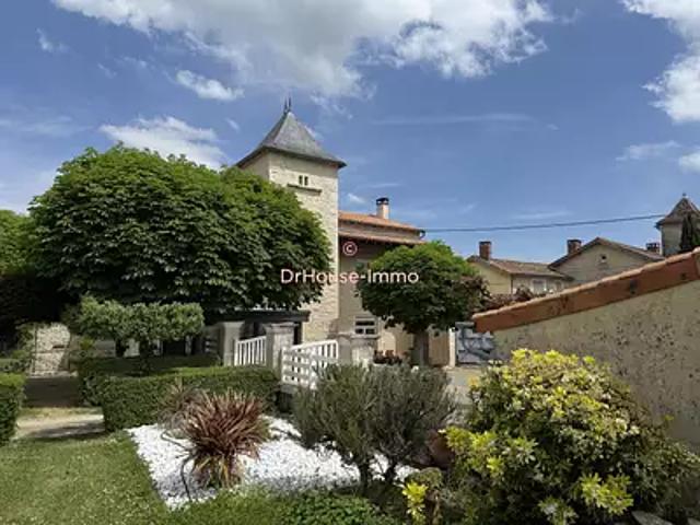 Ruffec 16700 Achat / Vente maison 6 pièces t6 parking
