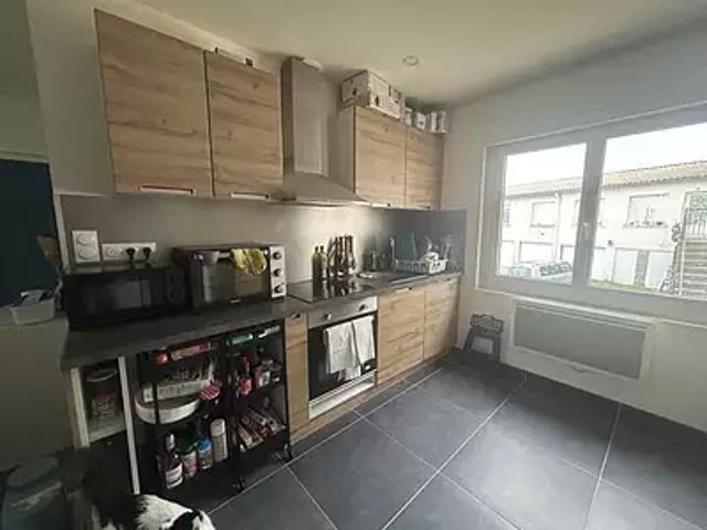 Ruffec 16700 Location appartement 3 pièces t3 au dernier étage