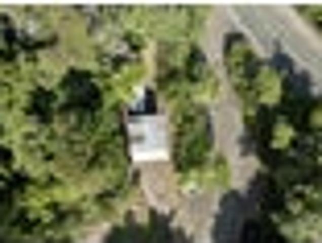 Rugged Piha Bush Hideaway