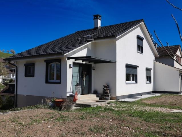 Ruhig und sonnig  4,5 Zimmer Einfamilienhaus an bester Lage