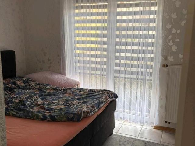 Ruhig und zentral gelegene 92 qm Whg, EG, von privat