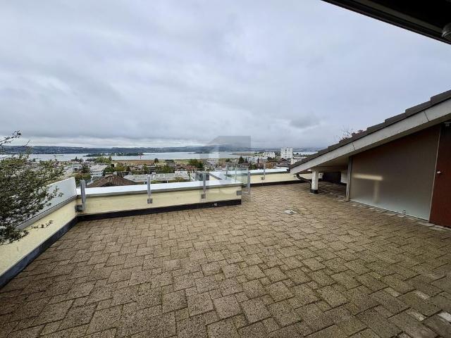 RUHIG, ZENTRAL UND MIT SEESICHT