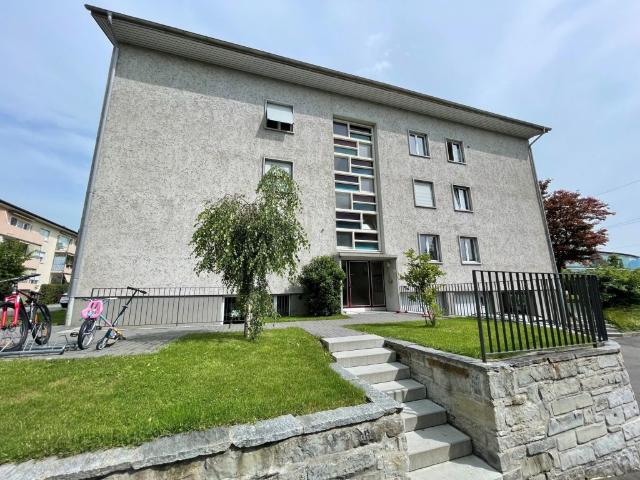 Ruhig gelegene 4 Zimmerwohnung mit Blick ins Grüne