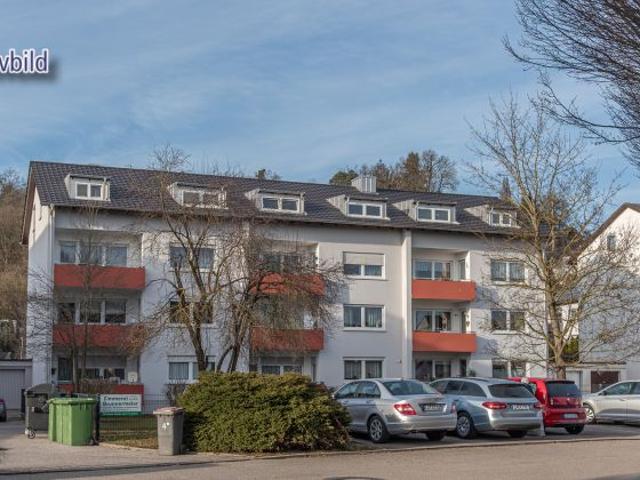 Ruhig gelegene 3 Zimmer Wohnung in Altdorf mit Balkon und Garage