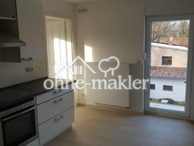 Ruhig gelegene 3 Zimmer City Wohnung in Stendal mit EBK und Balkon im Nähe des Krankenhauses