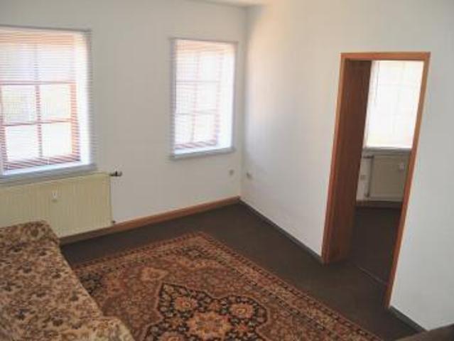 ruhig gelegene, sonnige Singlewohnung mit EBK, Stellplatz, Garten