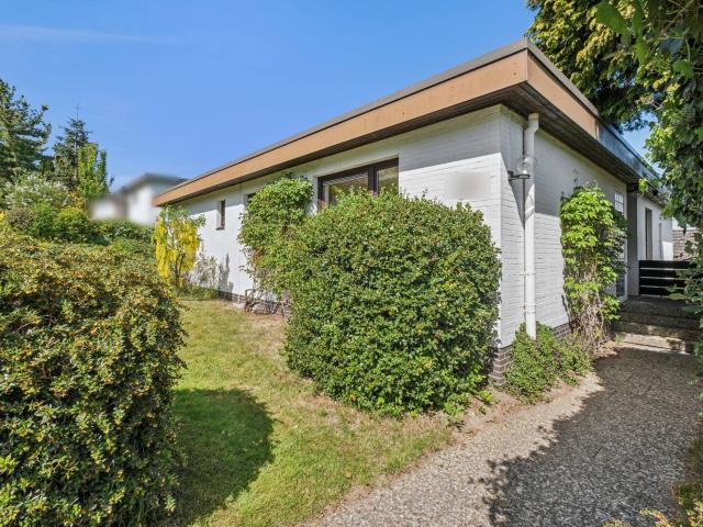 Ruhig gelegener Bungalow mit großem Grundstück und Gestaltungsspielraum in Hamburg Eißendorf