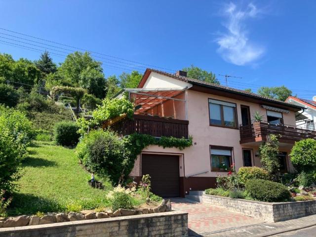 Einfamilienhaus in Wenkheim ruhig gelegen mit Charme