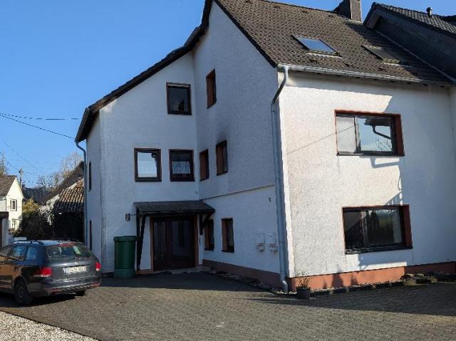 Ruhig gelegenes Zweiparteienhaus in Marienheide Kempershöhe zu verkaufen!