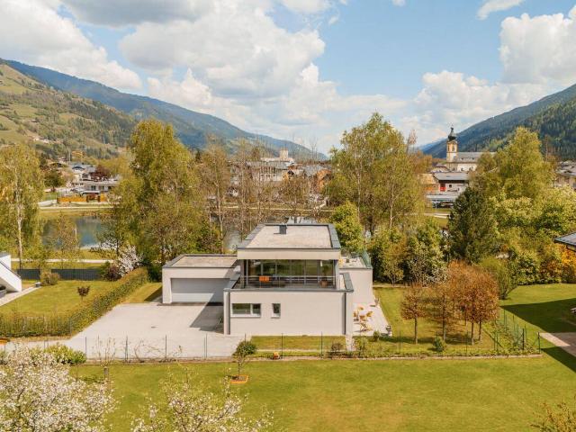 Ruhig. Privat. Besonders Stilvolle Villa am Teich