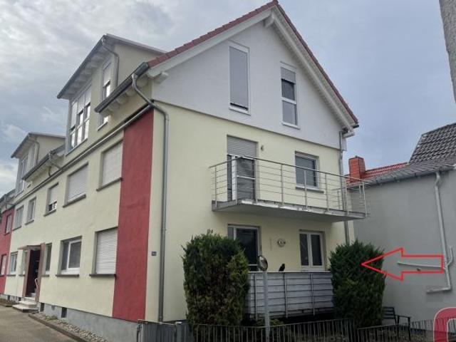 Ruhige 3 ZKB Erdgeschosswohnung mit Balkon und PKW Stellplatz in Weinheim Lützelsachsen