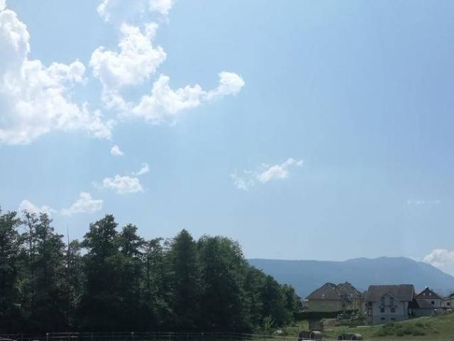 ruhige 3 Zimmer Wohung mit Ausblick ins Grüne