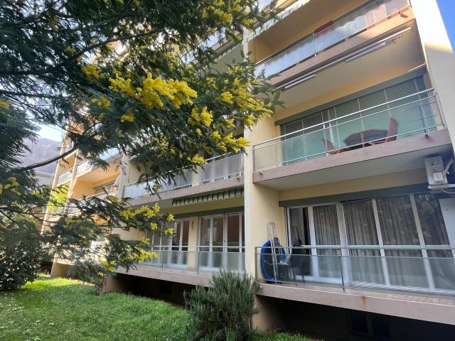 Ruhige 2,5 Zimmer Wohnung in Agno / Zweitwohnsitz möglich /Vendiamo anche in Residenza Secondaria Tranquillo appartamento di 2,5 locali ad Agno