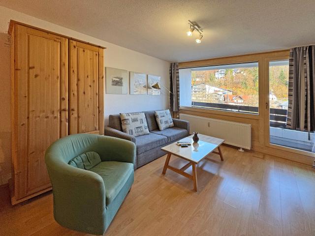 Ruhige 2 Zimmer Ferienwohnung mit Bergblick