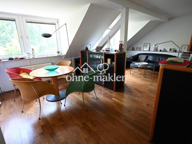 Ruhige, helle, citynahe 3 Zimmer Dachgeschosswohnung in Düsseldorf, 93m2