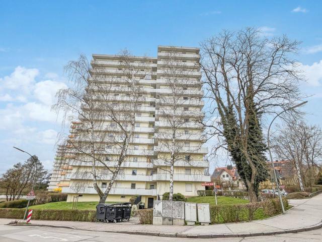 Ruhige, vermietete 3 Zimmer Wohnung im 8. Obergeschoss in Freising