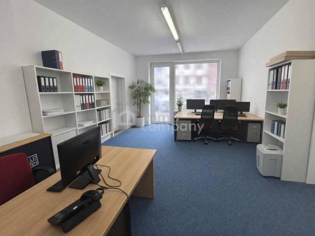 Ruhiges Altbau Büro mit Innenhofzugang