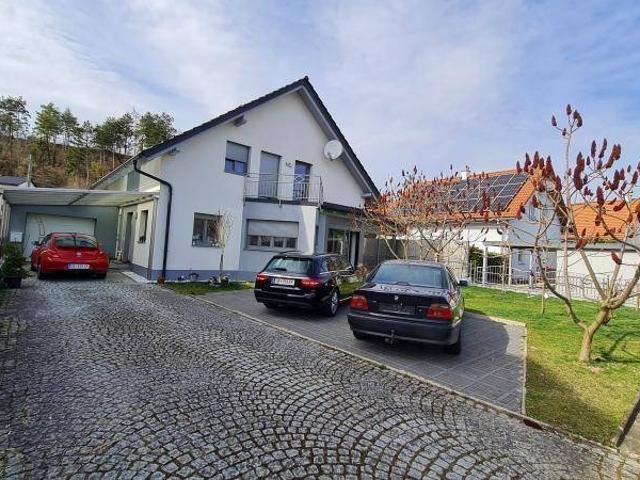Ruhiges Einfamilienhaus in bester Infrastruktur!