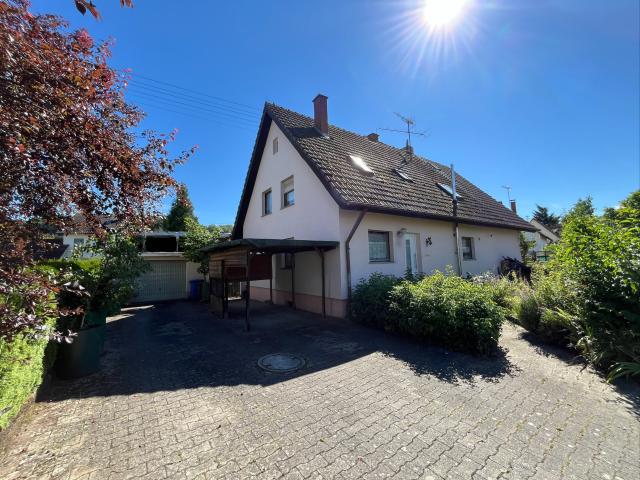 Ruhiges Einfamilienhaus mit Garten und Pool in Mühlhausen Ehingen