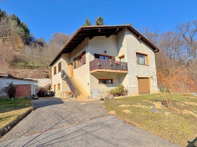 ruhiges, idyllisches Leben am Waldrand Einfamilienhaus umgeben von Natur