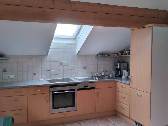 Ruhiges Wohnen im Grünen: Großzügige 2 Zimmer Wohnung am Ortsrand von Bergheim