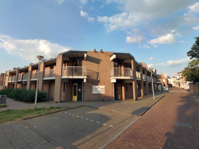 Ruiterstallen 11