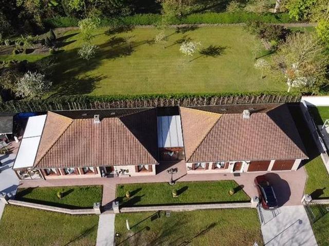 Ruim, mooi onderhouden vakantiewoning met 4 slaapkamers te