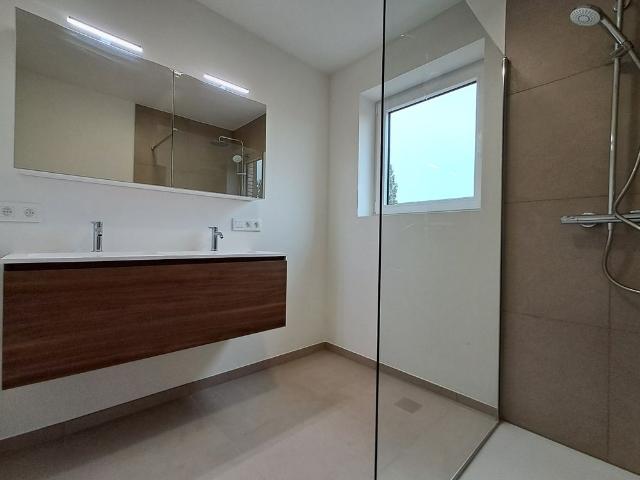 Ruim appartement met 2 terrassen!