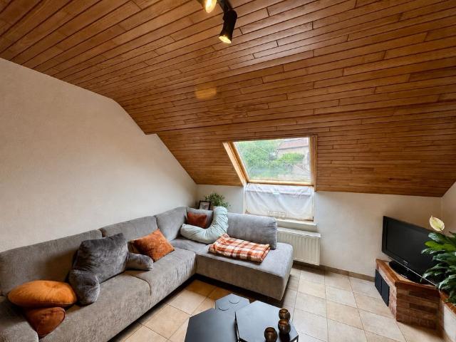 Ruim appartement met terras en garage te huur in Overijse