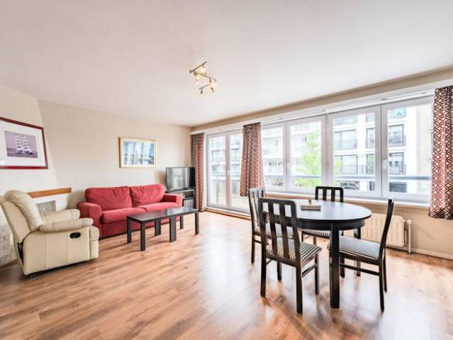 Ruim appartement met twee slaapkamers op topligging