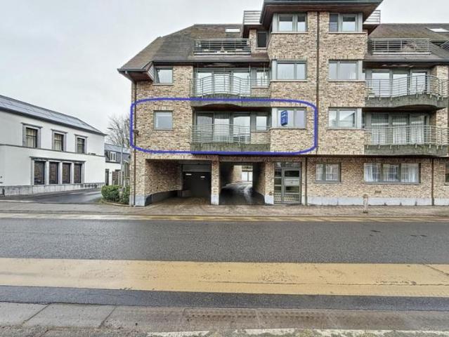 RUIM APPARTEMENT MET GARAGE