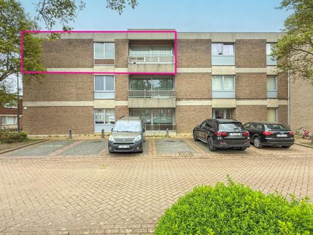 Ruim appartement met garage op topligging in Heusden Zolder!