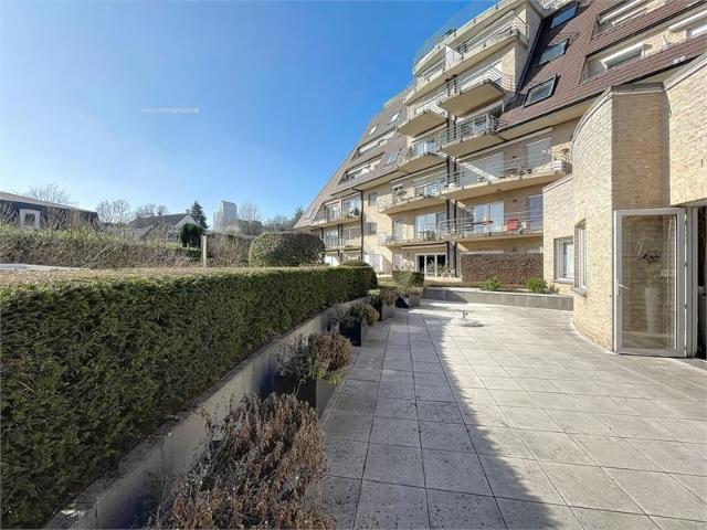 Ruim appartement met hoteldiensten te Sint Denijs Westrem