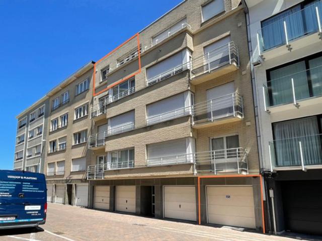 Ruim appartement nabij zee met garage