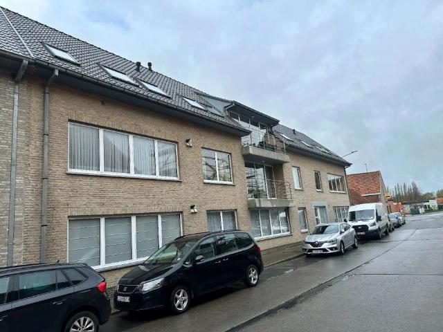 Ruim appartement op de eerste verdieping met twee slaapkamers en zonnig terras