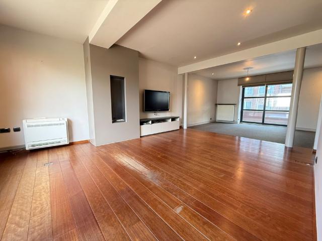 Ruim appartement in hartje Tielt!
