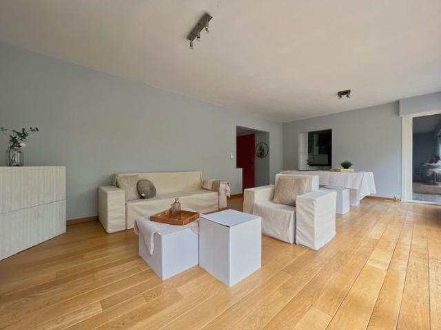 Ruim appartement 98m² 3 slpks in hartje Torhout!