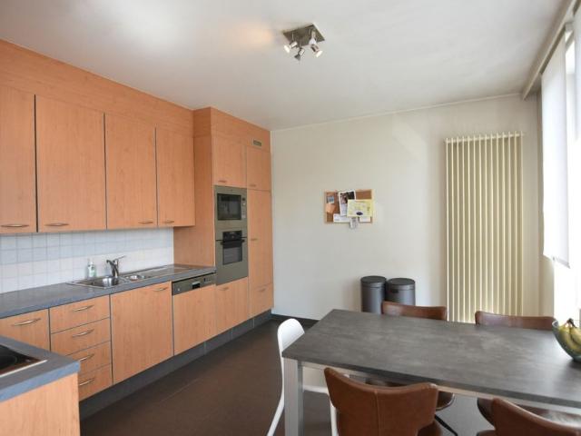Ruim duplex appartement in hartje Rumbeke