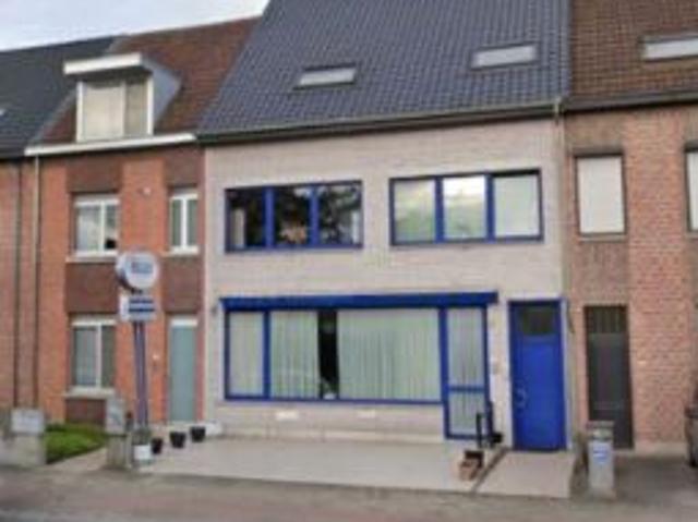 Ruim Duplex appartement met drie slaapkamers en terras!