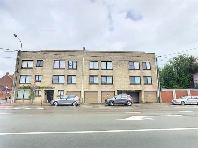 Ruim dakappartement met 2 terrassen en inpandige garage op centrale locatie